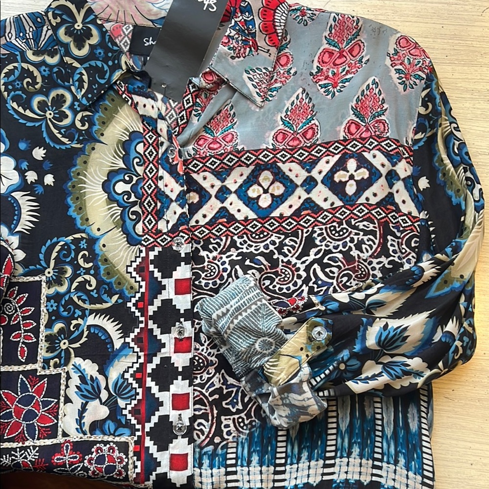 Colorful Patterned Button-Up Shirt - Picture 4 of 6
